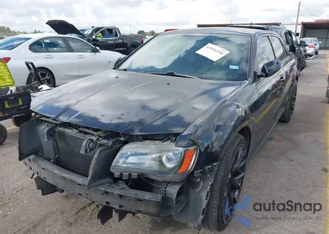 2014 Chrysler 300 300S z USA, uszkodzony, nr VIN 2C3CCABT2EH301622